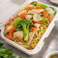 L8) Chicken Lo Mein